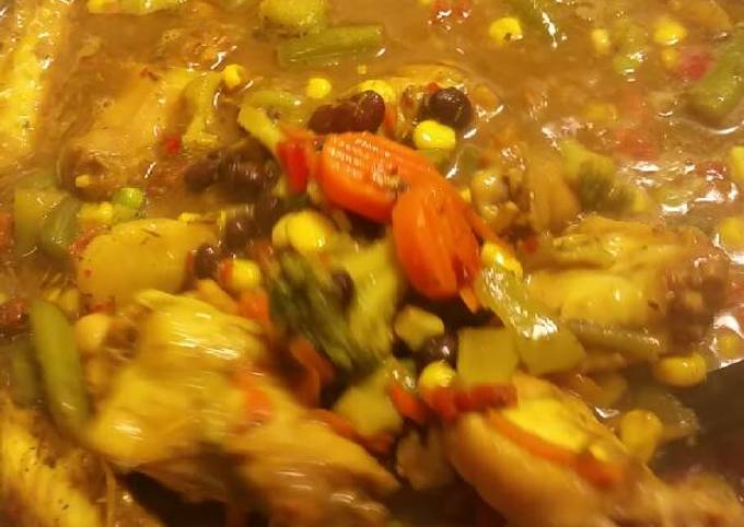 A picture of Spicy herbal curry and vegetable chicken stew..