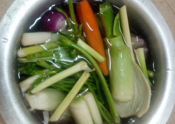 A picture of Vegetable Stock.