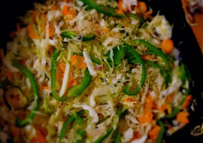 A picture of Stir fry cabbage.