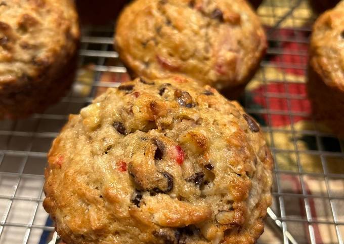 A picture of Banana Split Muffins.