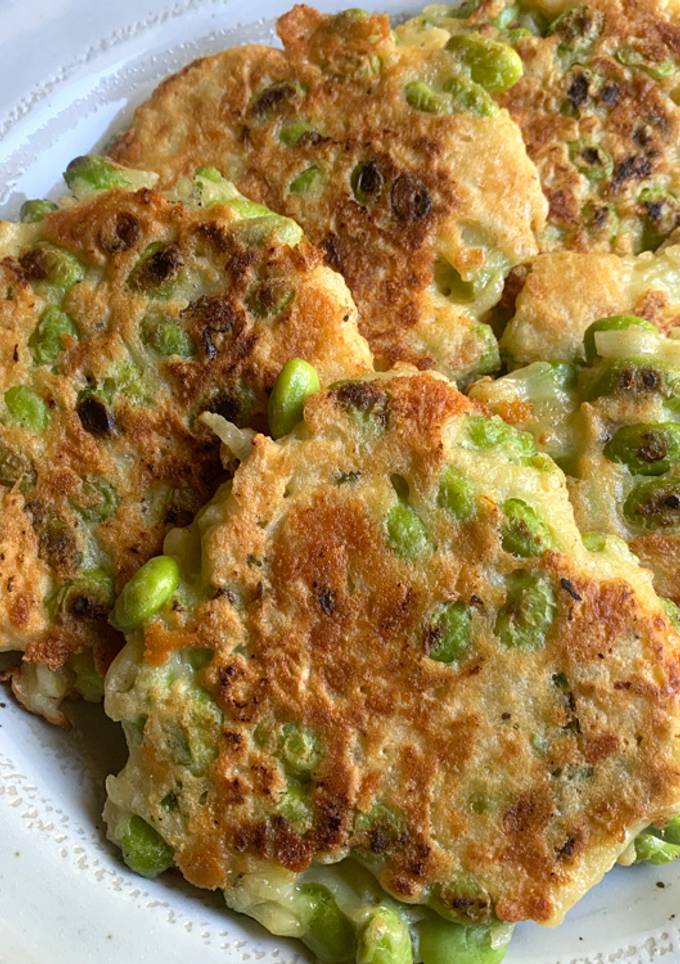 A picture of Cheesy Potato & Edamame Pancakes.