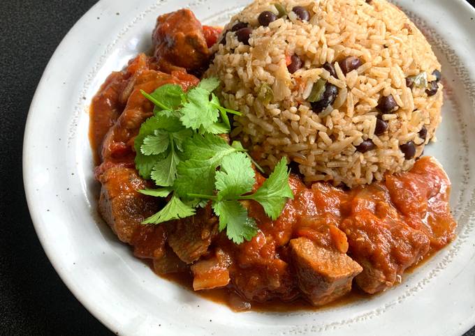 A picture of Spicy Stewed Pork with Tomatoes.