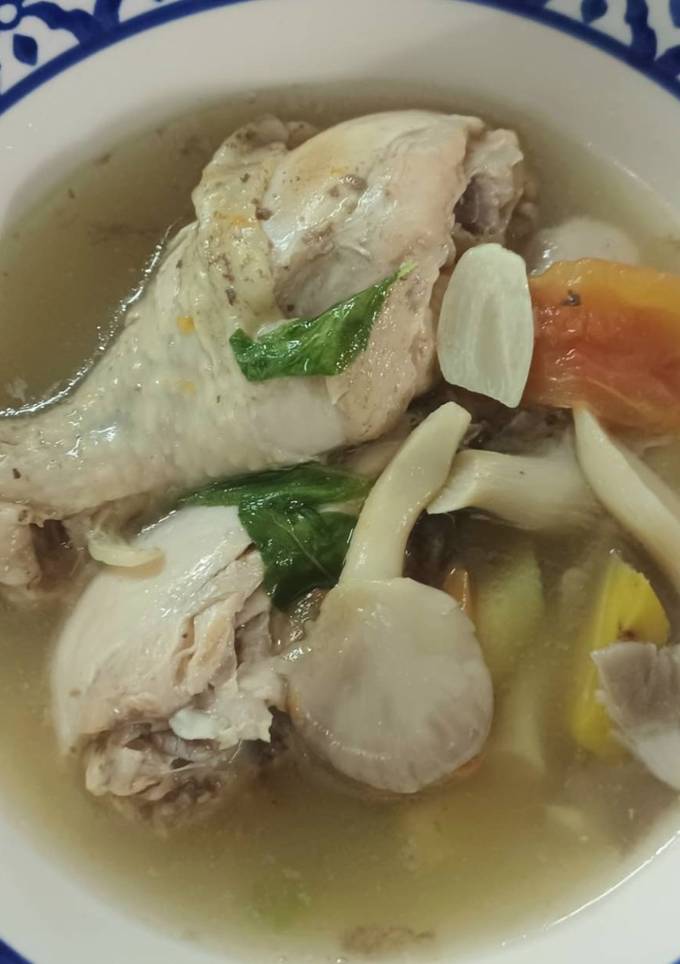 รูปของ ต้มยำน่องไก่ เด็กทานได้