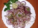 A picture of Chapati onion & dill salad 🥗🧅🍋🌶️.