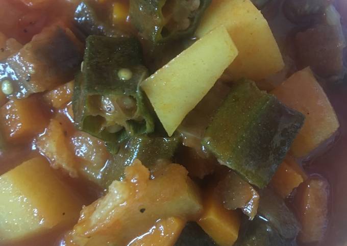 A picture of Mixed vegetables curry.