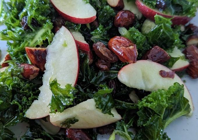 A picture of Kale, apple and almonds.