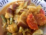 A picture of Vegetable Curry with Salted Fish and Pineapple.