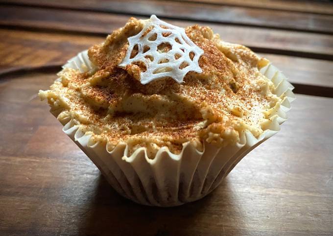 A picture of Pumpkin Spiced Latte Cupcakes.