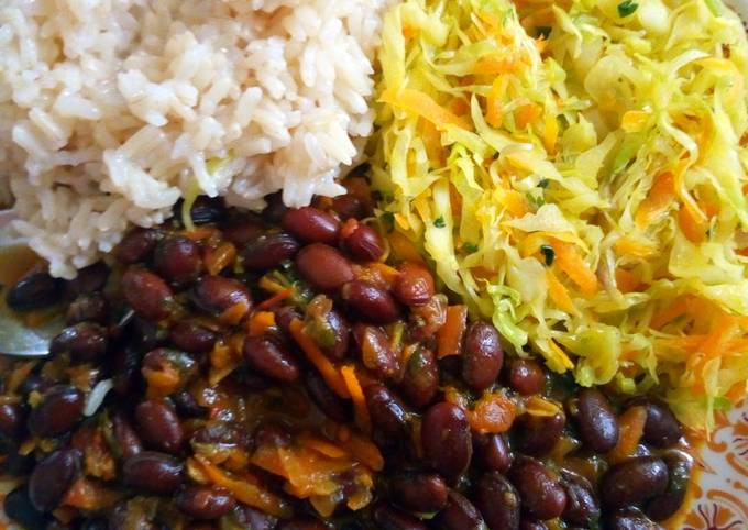 A picture of Black beans,brownrice&cabbage #maindish#teamalpha#luhyalocaldish.