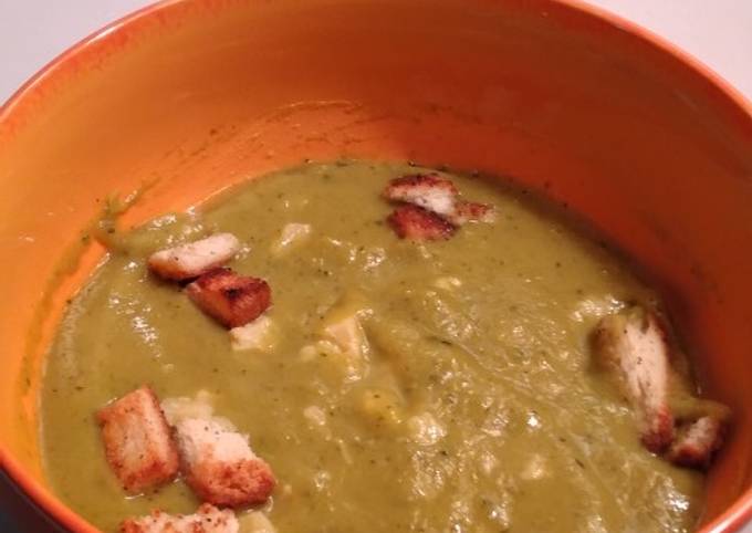 A picture of Broccoli soup.