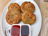 A picture of Flaky spring onion pancakes.