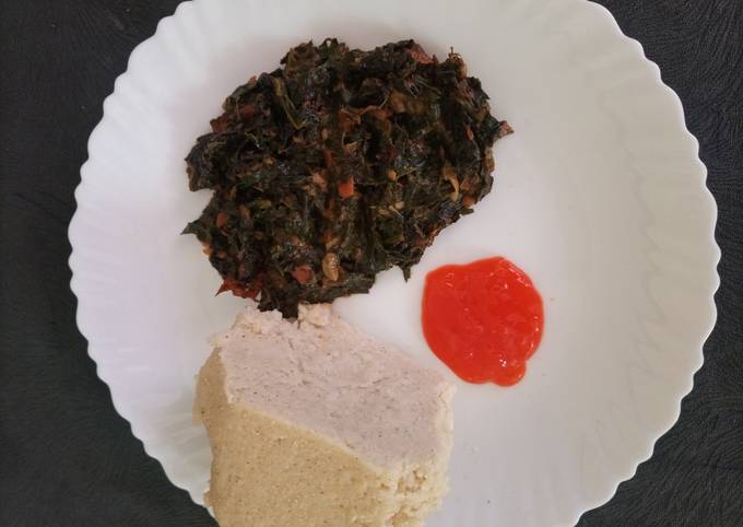 A picture of Kienyeji vegetables (mkunde and mrenda).