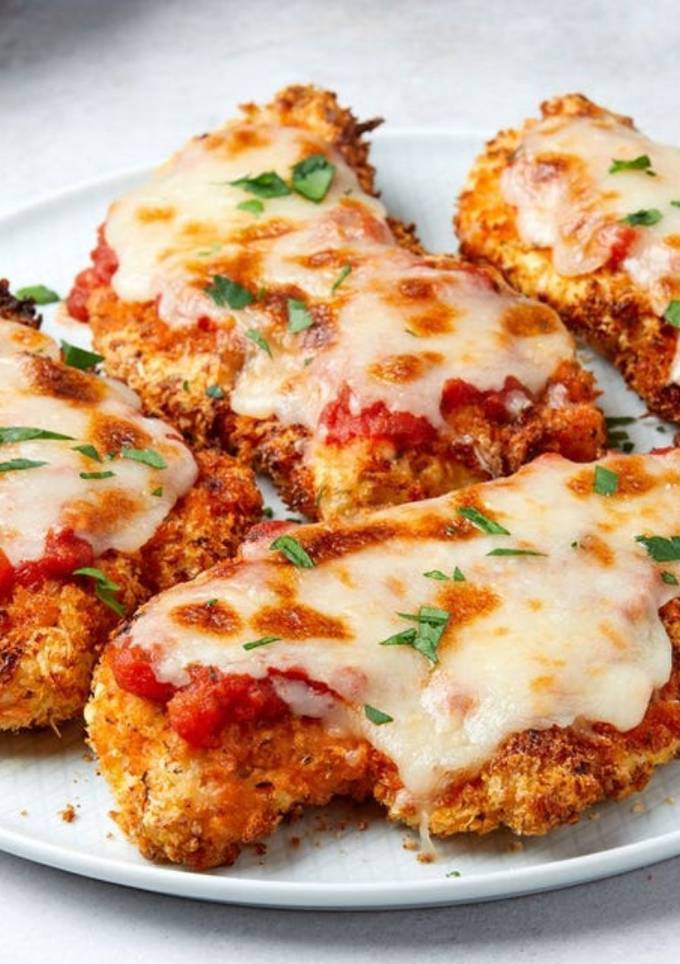 A picture of Air Fryer Chicken Parmesan.