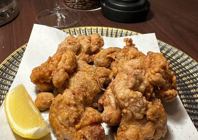 A picture of The Fried Chicken (Karaage).