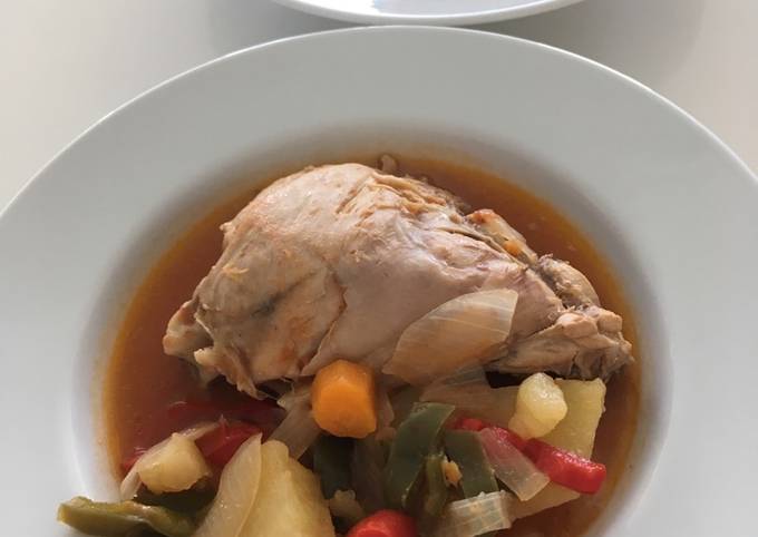 A picture of Simple chicken casserole with vegetables.