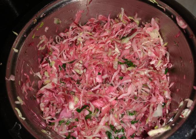 A picture of Satued beetroot cabbage.