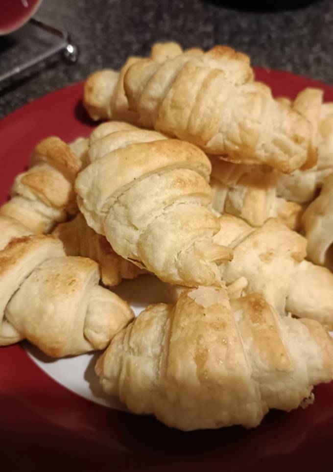 A picture of Mini Croissants 🥐.