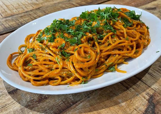 A picture of Tomato cream pasta.