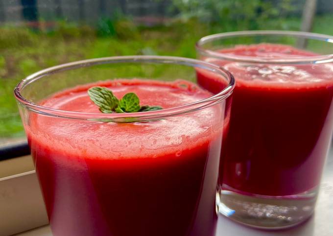 A picture of Beetroot juice.