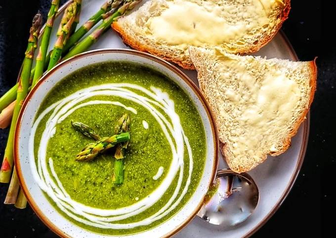 A picture of Homemade Asparagus Soup.