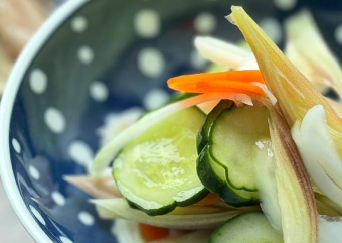 A picture of Lightly Pickled Vegetables using Whey.