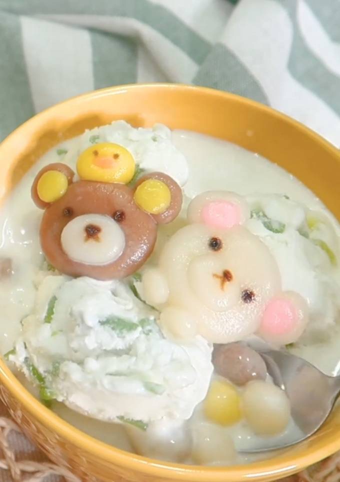รูปของ บัวลอยรีแล็คคุมะกับไอศครีมกะทิ
