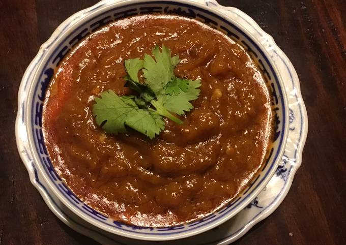 A picture of California Farm Peanut Butter Dip for Spring Rolls.