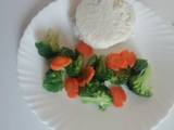 A picture of Ugali and veges#5orlessingredients.