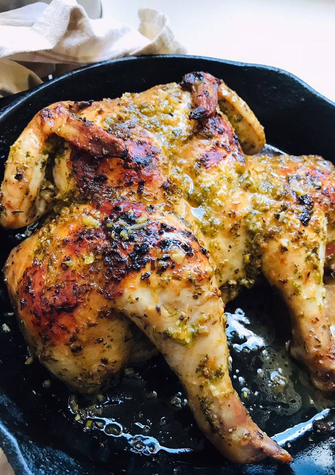 A picture of Lemon Garlicky Roast Chicken.