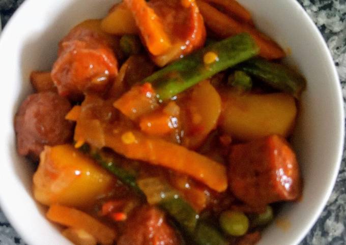 A picture of Sausage vegetable stir fry.