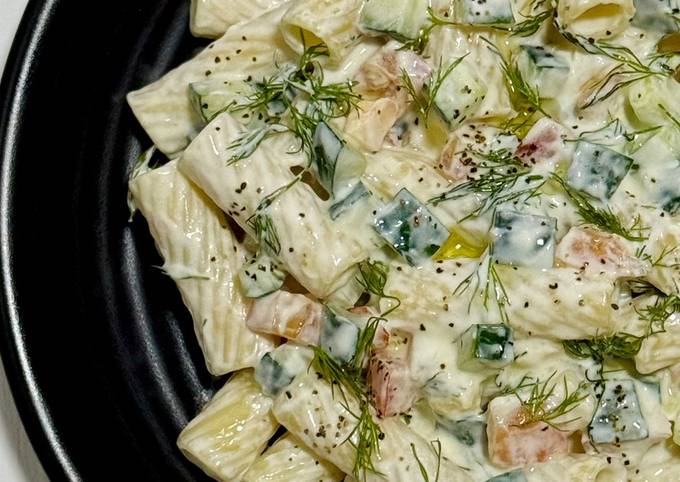 A picture of Tortiglioni in Greek Tzatziki (Tortiglioni in Greek Yoghurt, Cucumber and Dill Sauce).