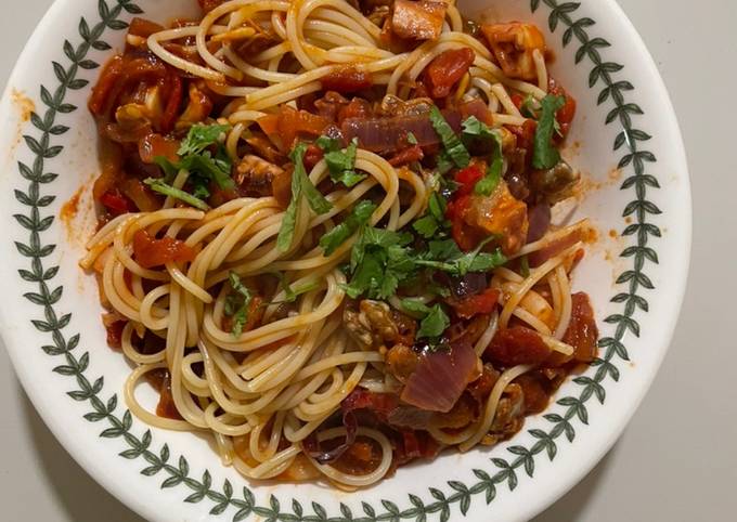 A picture of Rough & Ready Spaghetti with mixed seafood, tomato and chilli.