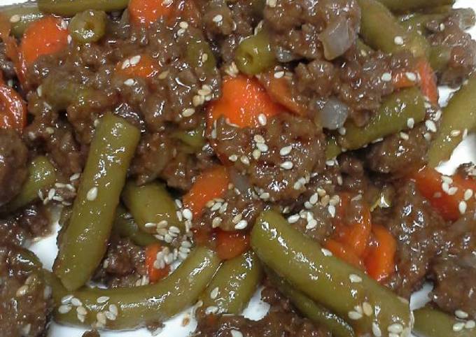 A picture of Guava beef with vegetables.