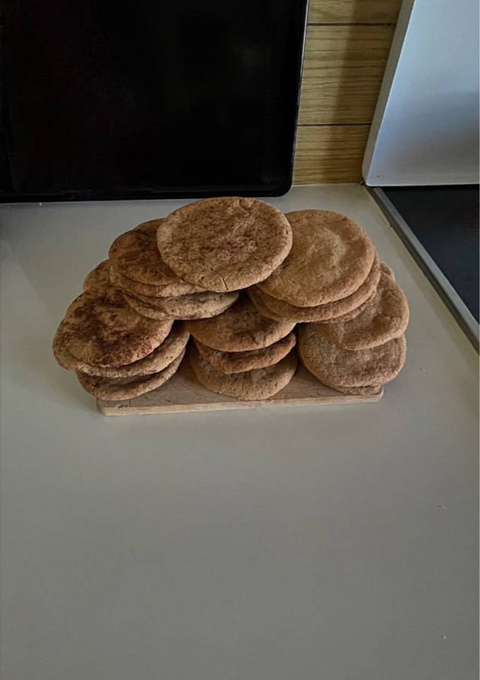 A picture of Easy cinnamon cookies.