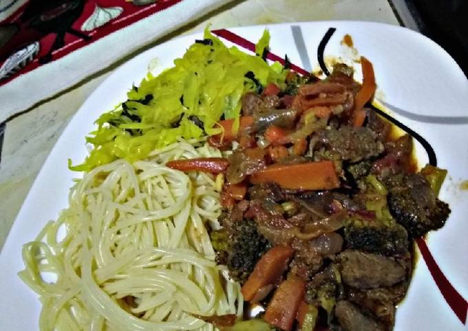 A picture of Broccoli beef with pasta#mashujaarecipe.