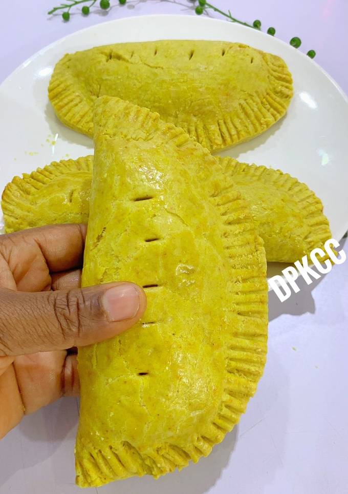 A picture of Jamaican beef Patties.