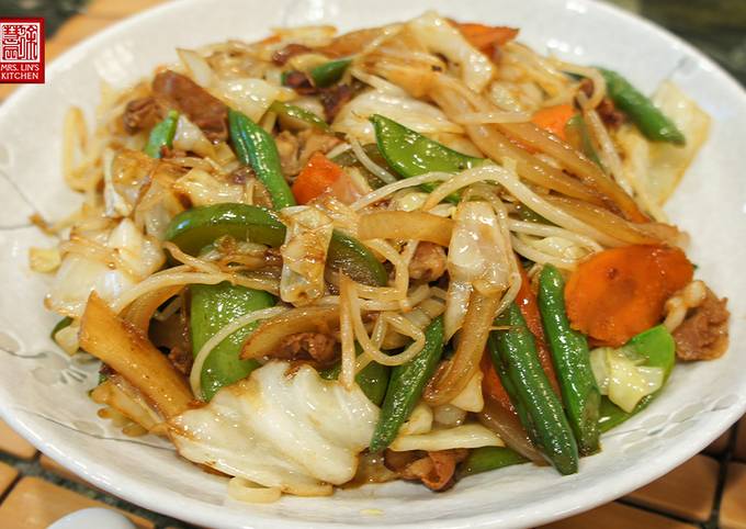 A picture of Yasai Itame - Japanese Stir Fry Vegetables Recipe (野菜炒め).