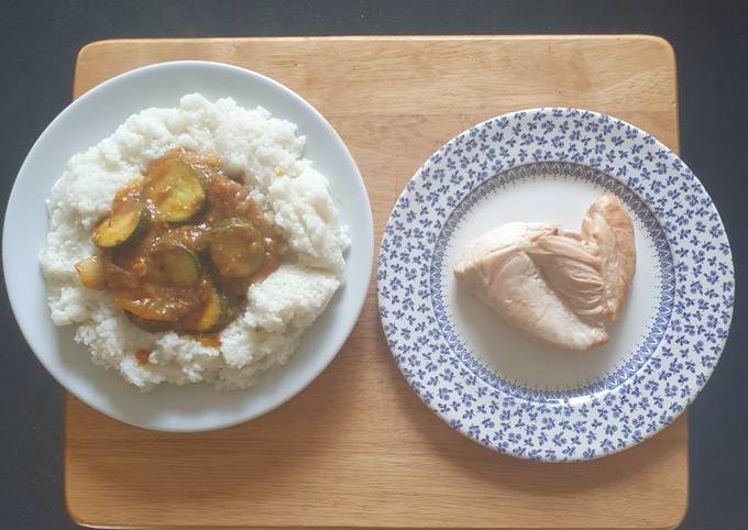 A picture of Chicken Courgette Korma curry.