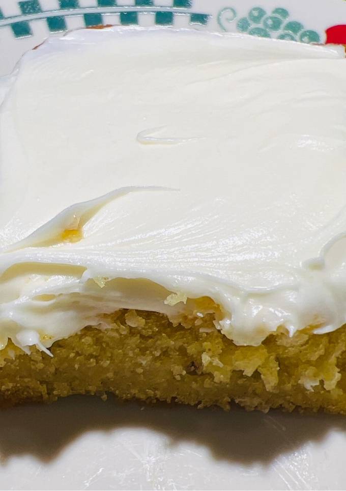 A picture of French Vanilla Orange Pudding Cake.