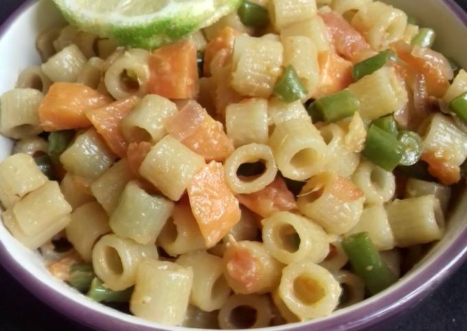 A picture of Cheddar Cheese Veggie Pasta.