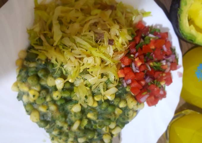 A picture of Mukimo with steamed Cabbage.