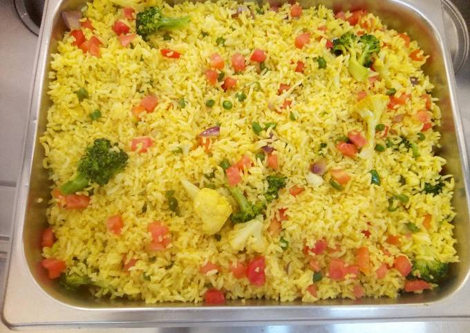 A picture of Tumeric vegetable rice.