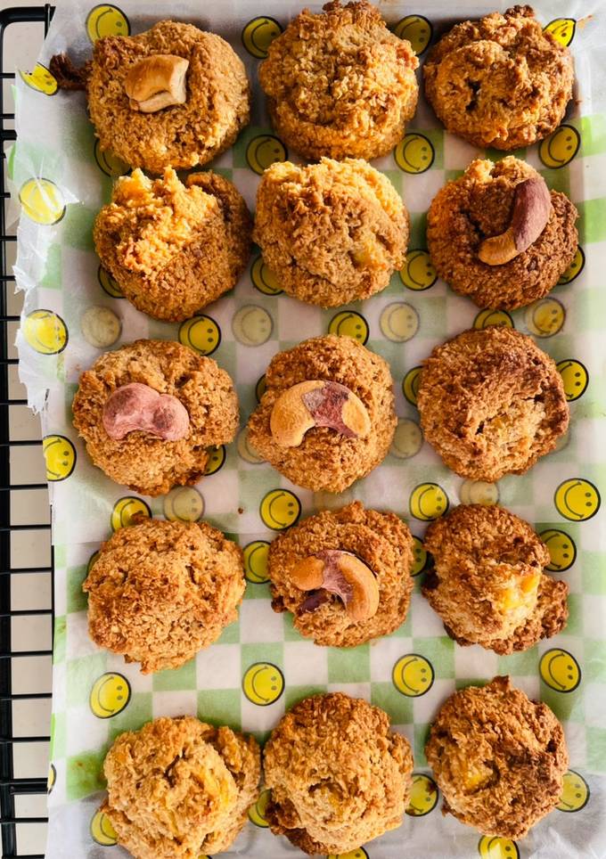 รูปของ คุกกี้🍪ไม่ยอมเป็นสับปะรด🍍โคโค่นัท🤣 Coconut flake pineapple cookies🍍🥥🌴🥜🍪