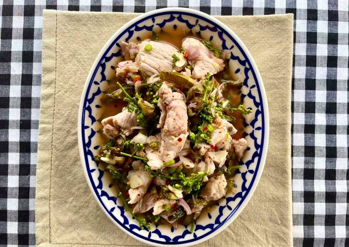 รูปของ หมูสะดุ้งดอกสะเดาผักก้านจองเผา🌶️🧄