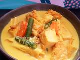 A picture of Tofu and Veggies in Yellow Curry.