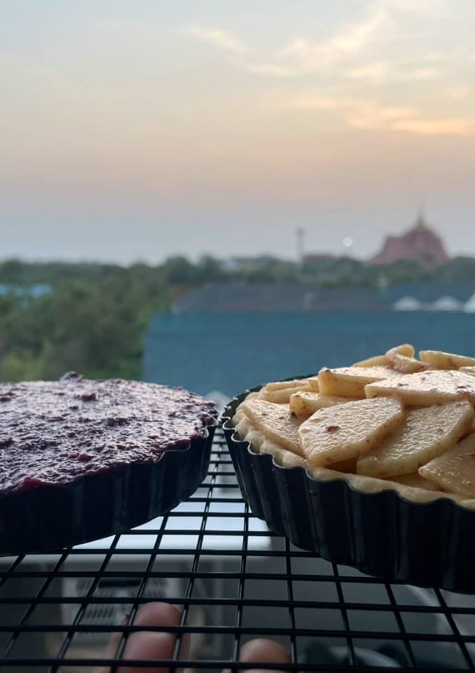รูปของ ฝึกทำซ้ำ Apple Pie/ Blueberry Flan และ ของที่เหลือ นำมาทำ พายจิ๋วบลูเบอร์รี่ และพายจิ๋วแอปเปิ้ล🍏🫐🍮🥧