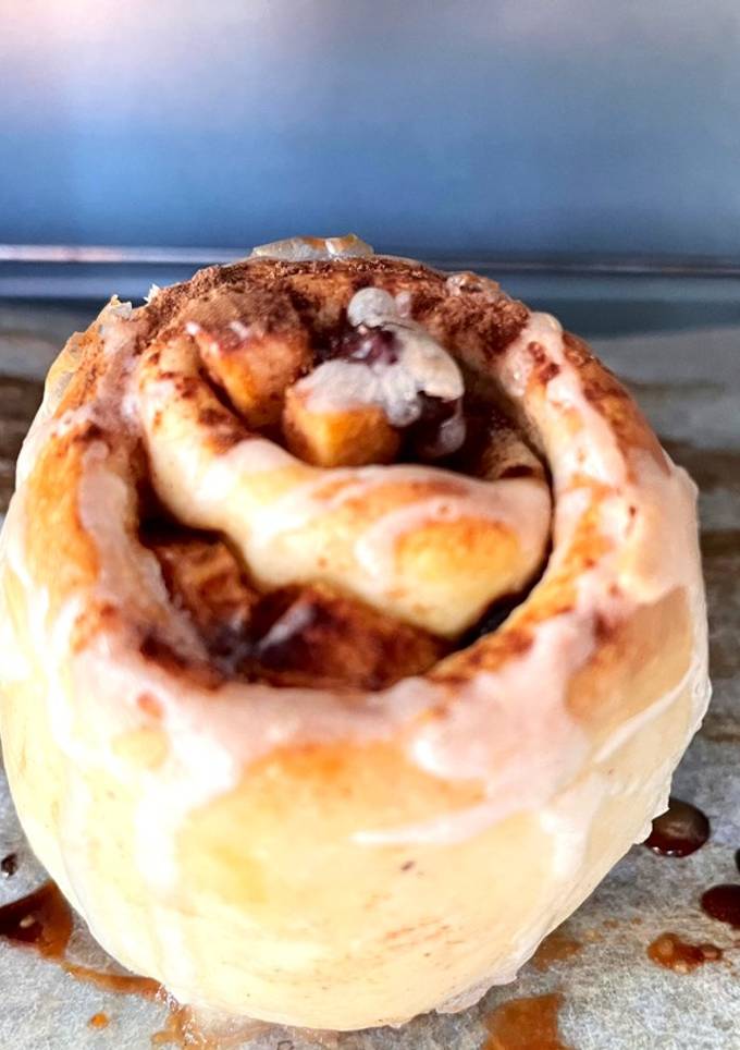 รูปของ Apple Cinnamon Roll with Icing (Hiroko Liston Recipe🙏🏻🥯)