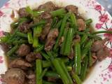 รูปของ ผัดดอกหอมใส่เครื่องในไก่