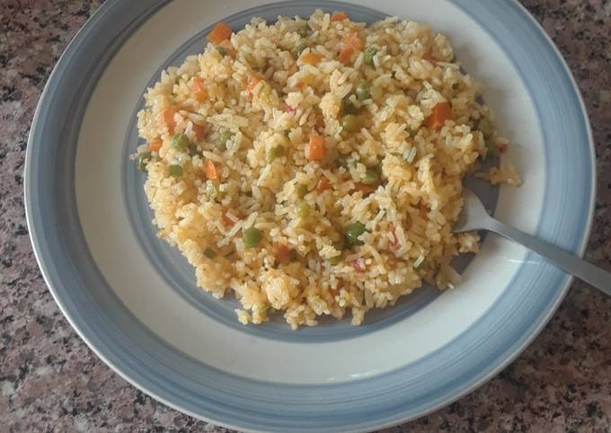 A picture of Vegetable rice #creativerice.