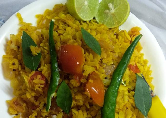 A picture of Vegetable poha.